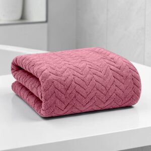 plentZ Pink Leaf Pattern Microfiber Bath Towel