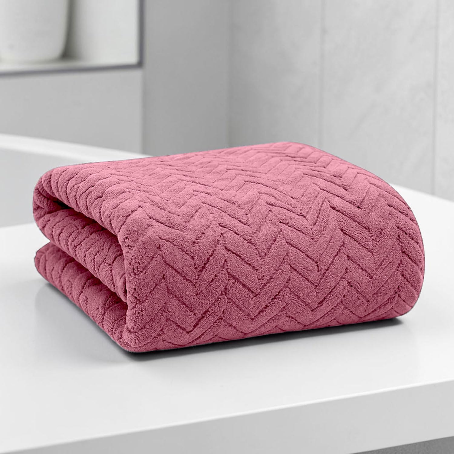 plentZ Pink Leaf Pattern Microfiber Bath Towel